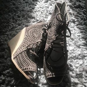 Jeffrey Campbell rodillo wedge